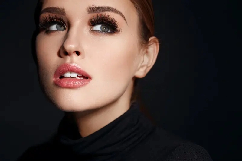 Make-Up & Nail Art